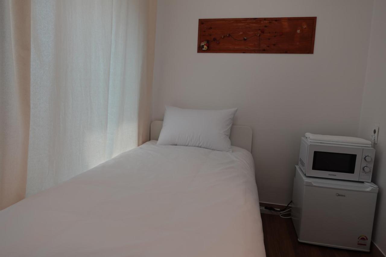 Hostel Jl In Chung-Jeong Seoul Bagian luar foto