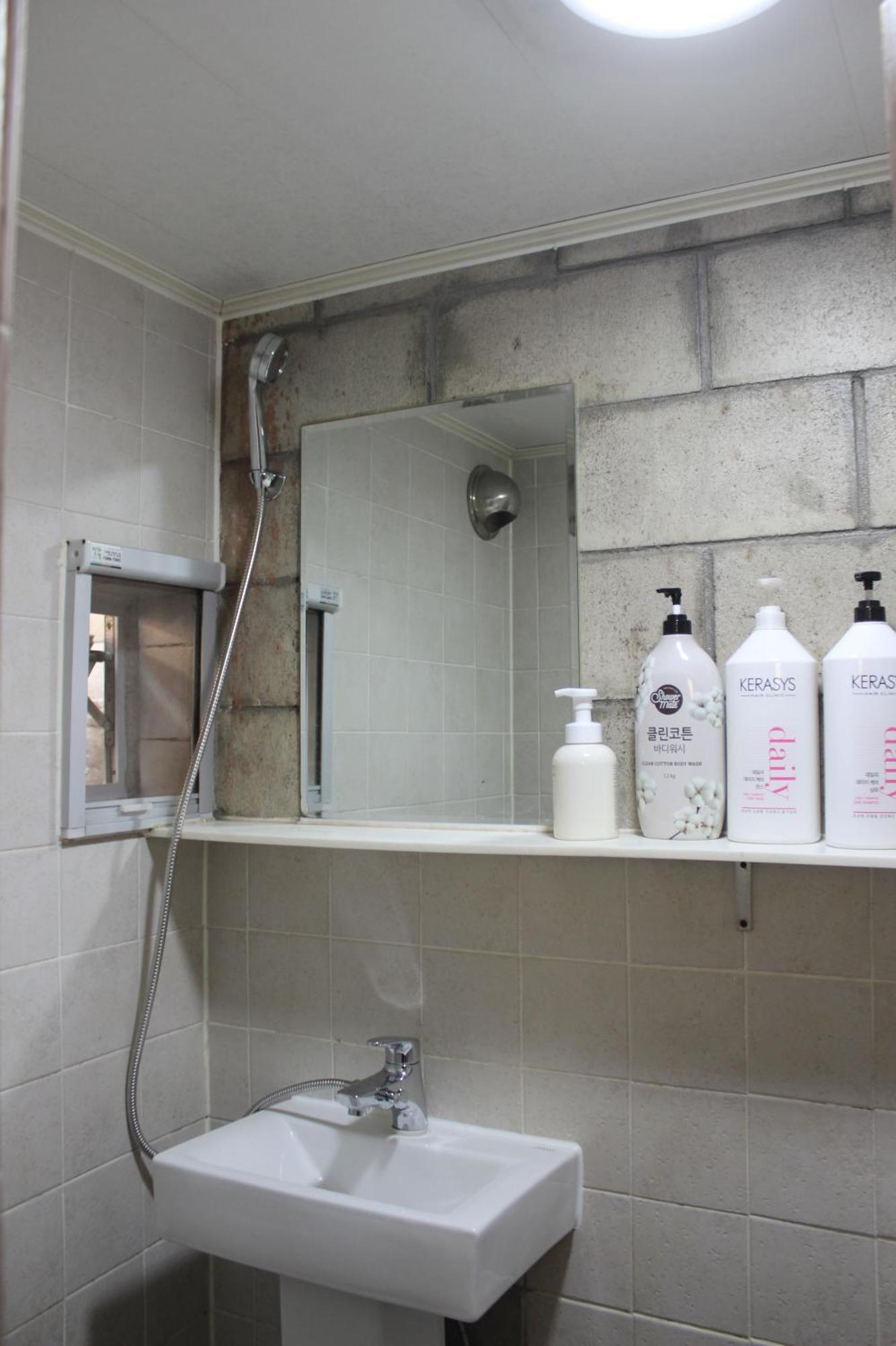 Hostel Jl In Chung-Jeong Seoul Bagian luar foto
