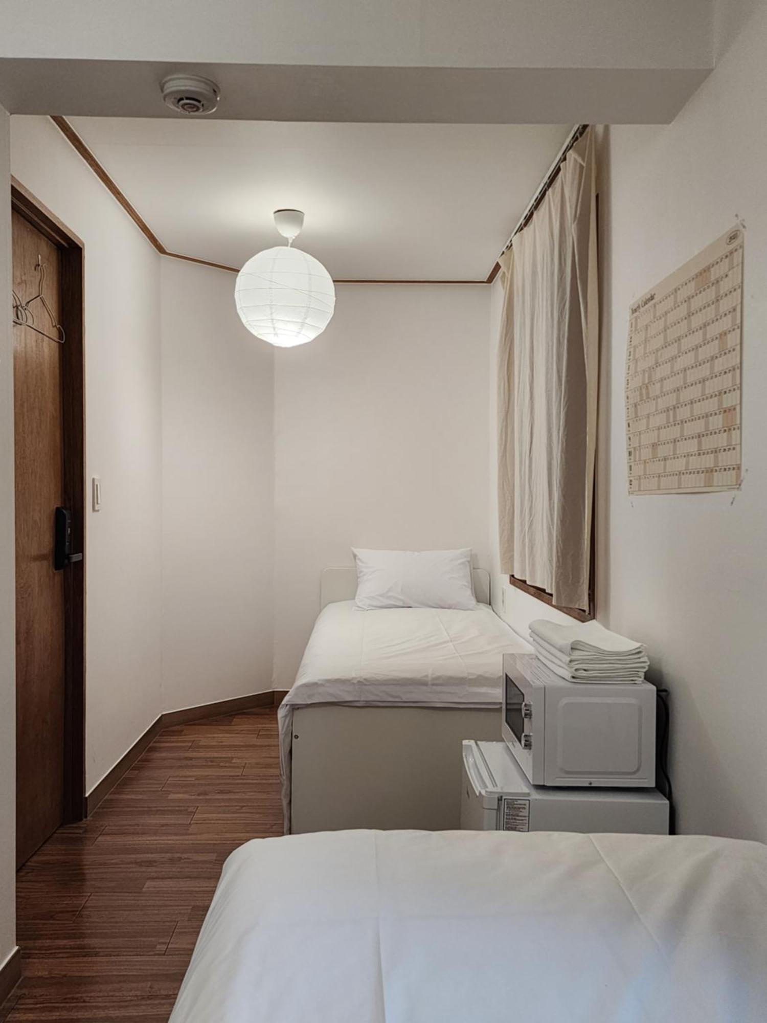 Hostel Jl In Chung-Jeong Seoul Bagian luar foto