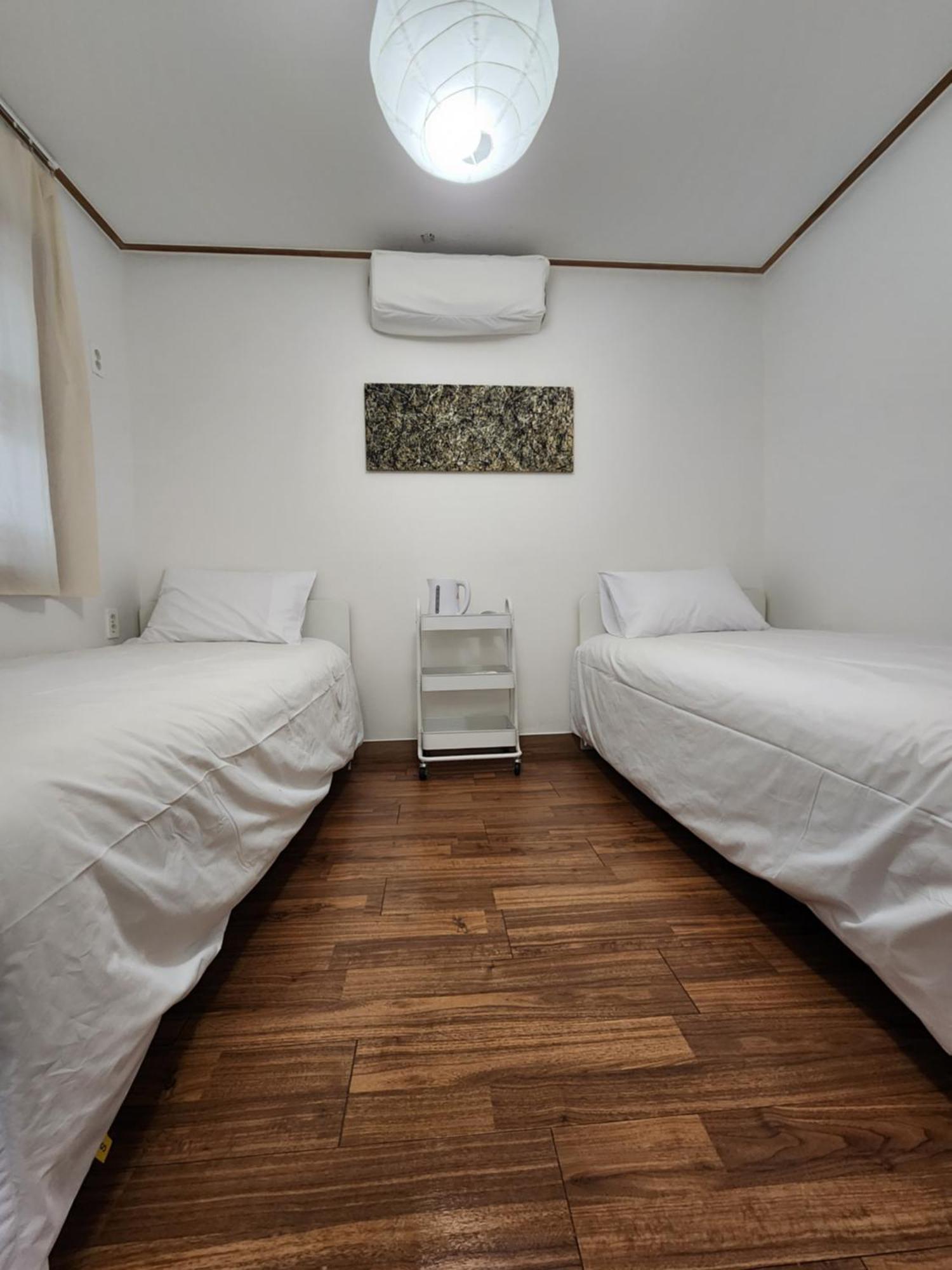 Hostel Jl In Chung-Jeong Seoul Bagian luar foto